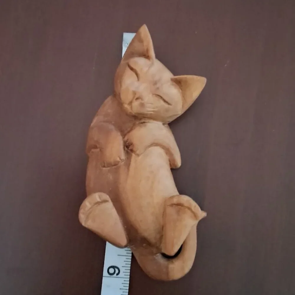 Vintage Balinese Hand Carved Wooden Sleeping Cat Folk Art Figurine - Picture 4 of 9